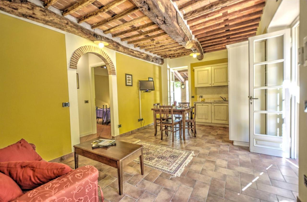 Lucca Cycling Holidays Il Tiglio Rooms Sant'Andrea di Compito Luaran gambar