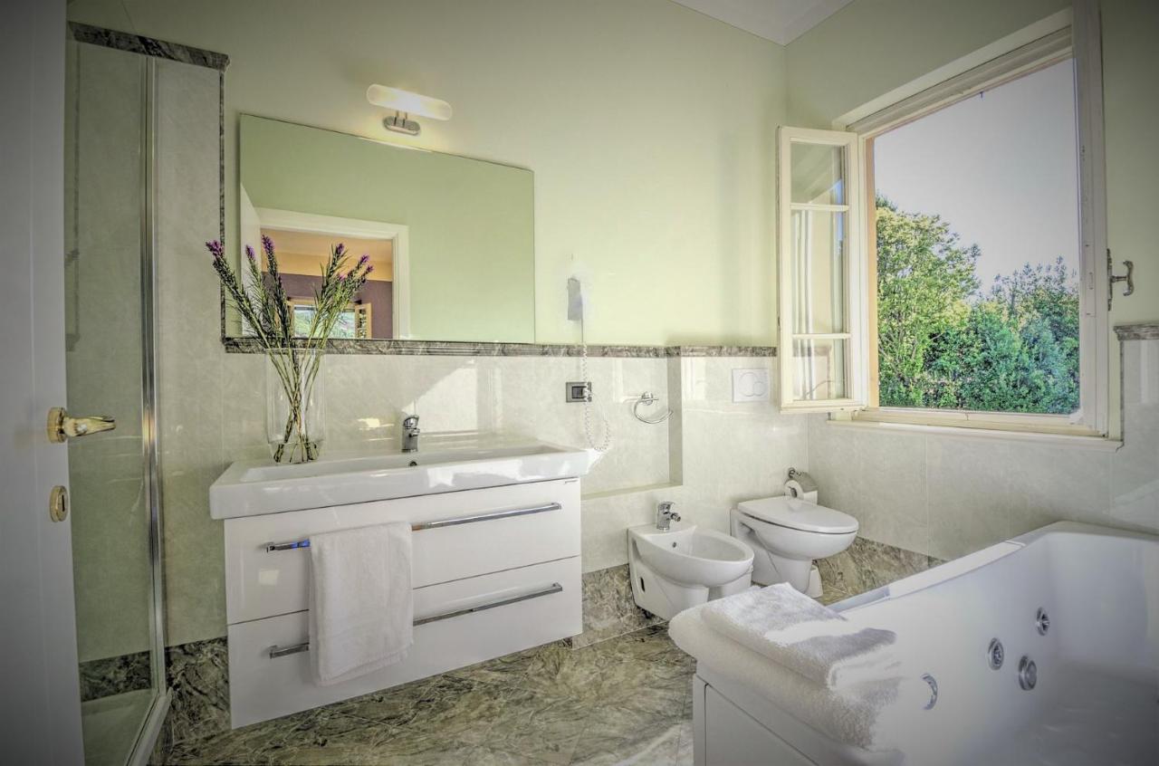 Lucca Cycling Holidays Il Tiglio Rooms Sant'Andrea di Compito Luaran gambar